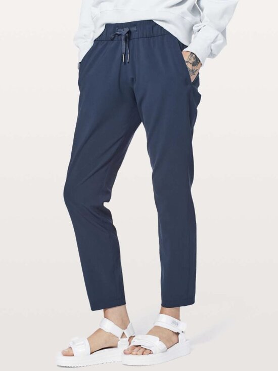 lululemon athletica Pants - Lululemon On The Fly Pant *Woven 28" True Navy